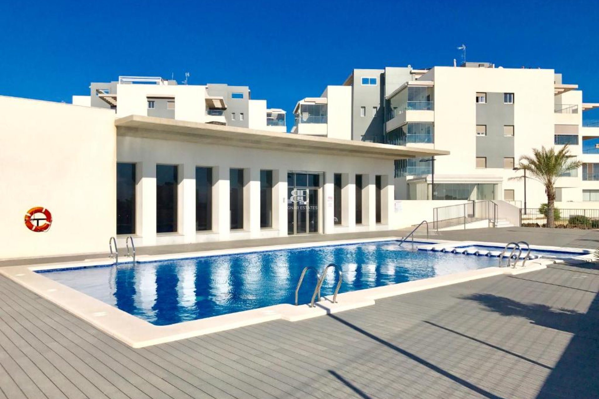 Wiederverkauf - apartment -
Orihuela Costa - La Zenia