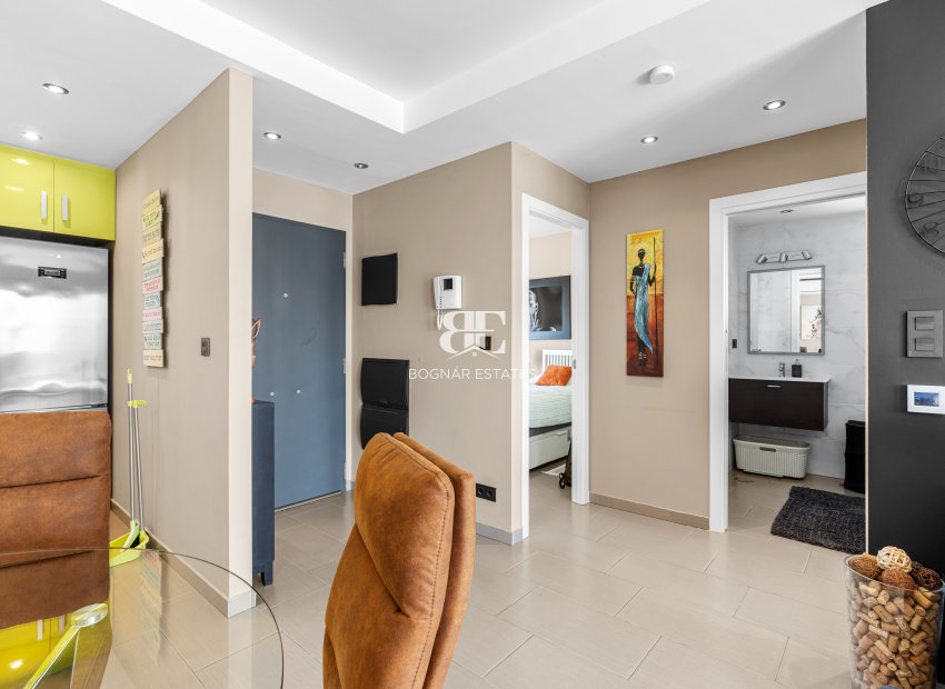 Wiederverkauf - apartment -
Orihuela Costa - La Zenia