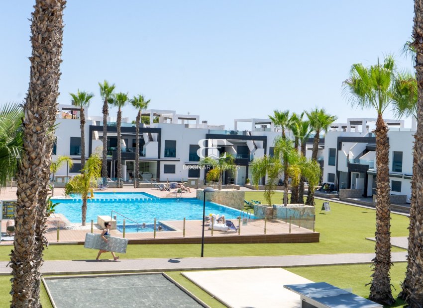 Wiederverkauf - apartment -
Orihuela Costa - La Zenia