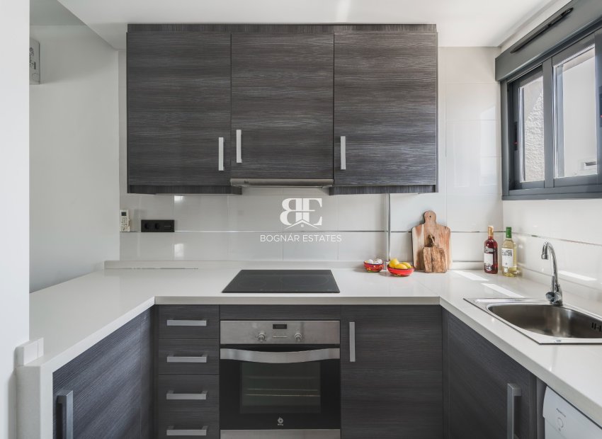 Wiederverkauf - apartment -
Orihuela Costa - La Zenia