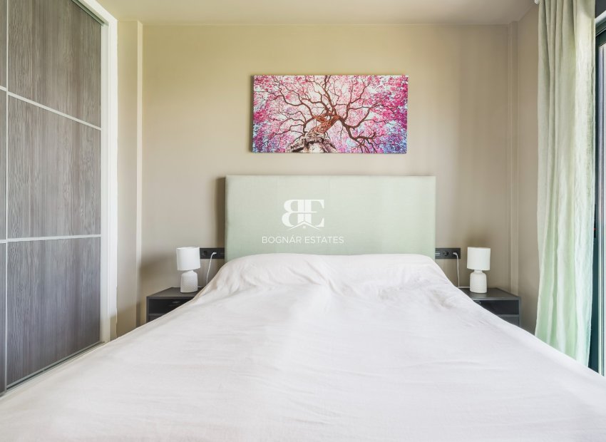 Wiederverkauf - apartment -
Orihuela Costa - La Zenia