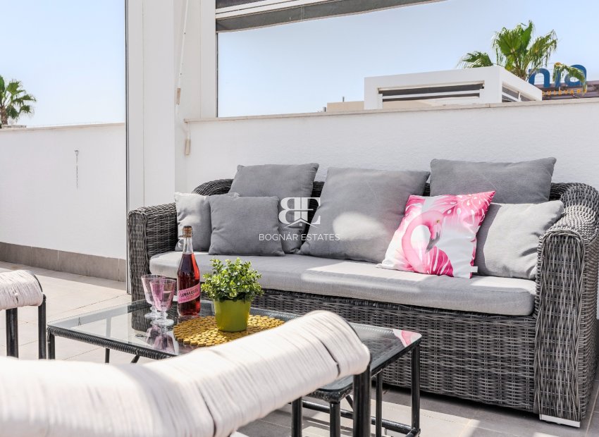 Wiederverkauf - apartment -
Orihuela Costa - La Zenia