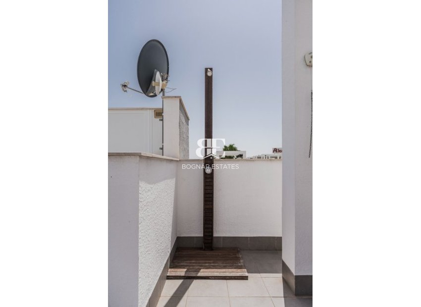 Wiederverkauf - apartment -
Orihuela Costa - La Zenia
