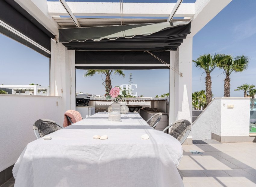 Wiederverkauf - apartment -
Orihuela Costa - La Zenia