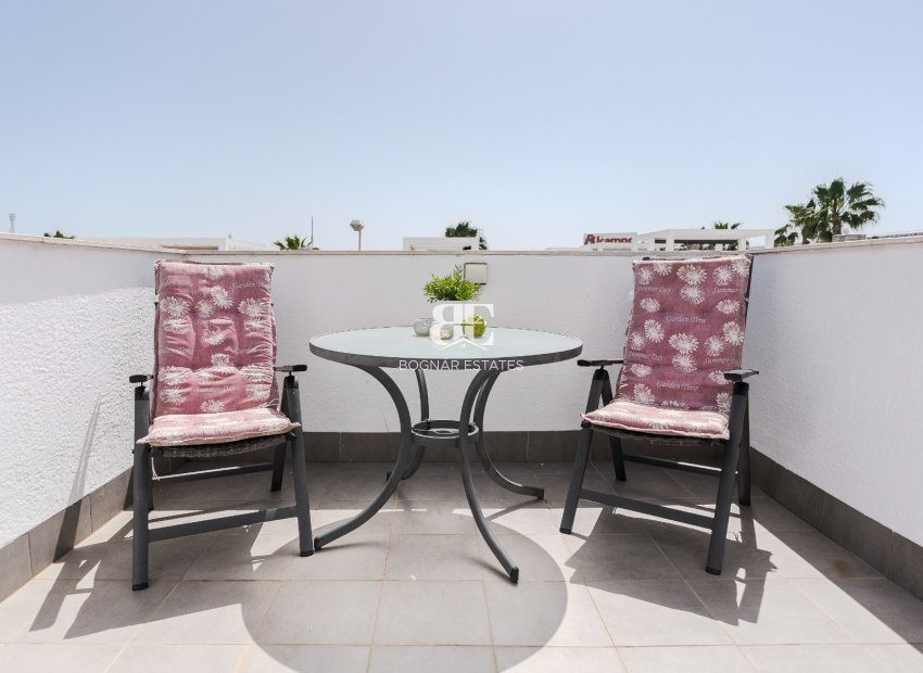 Wiederverkauf - apartment -
Orihuela Costa - La Zenia