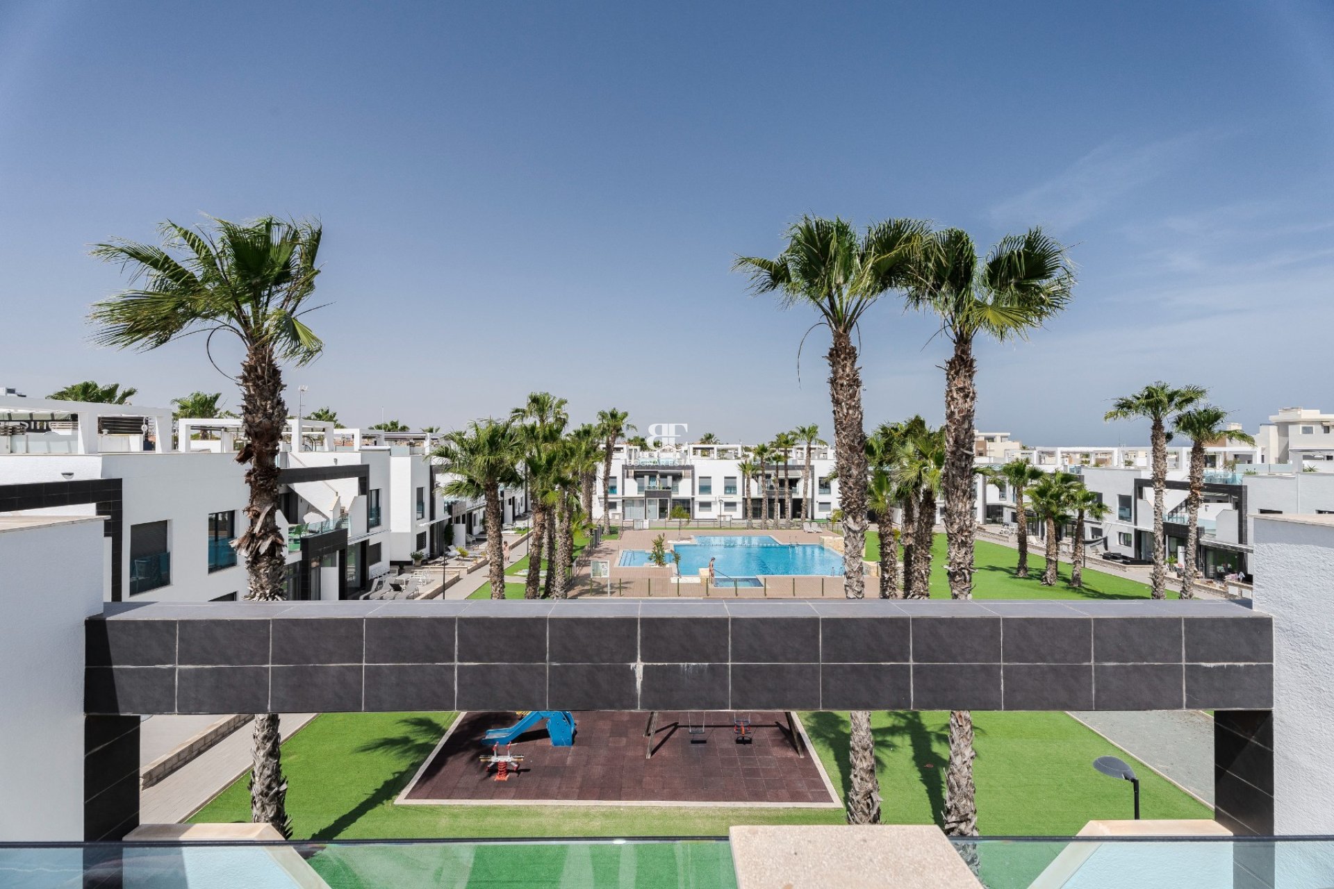 Wiederverkauf - apartment -
Orihuela Costa - La Zenia