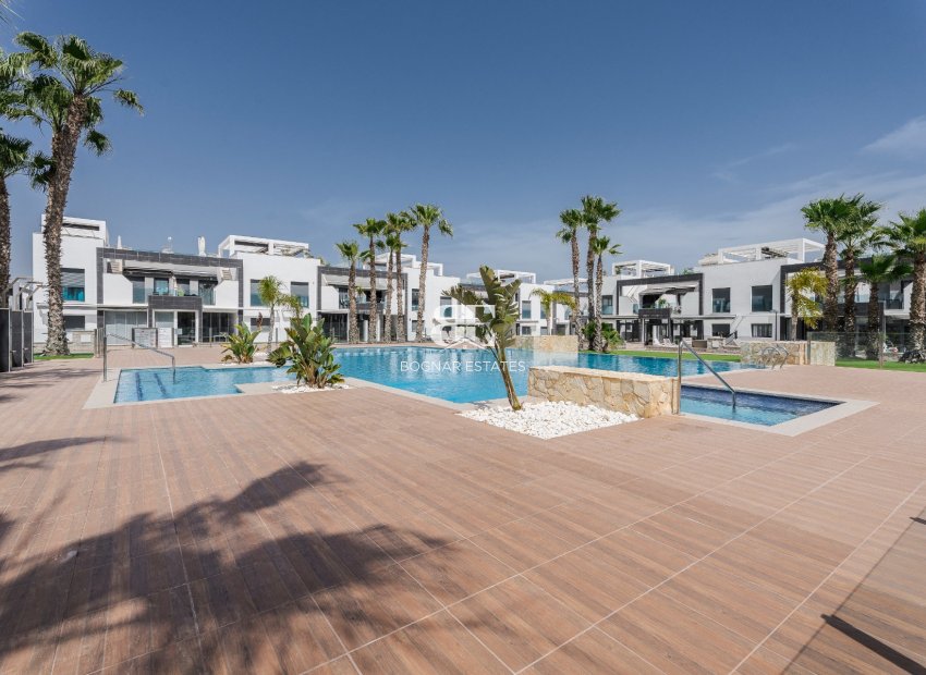 Wiederverkauf - apartment -
Orihuela Costa - La Zenia