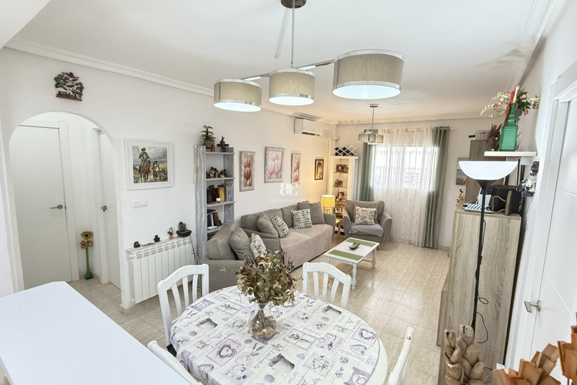 Wiederverkauf - apartment -
Orihuela Costa - La Zenia