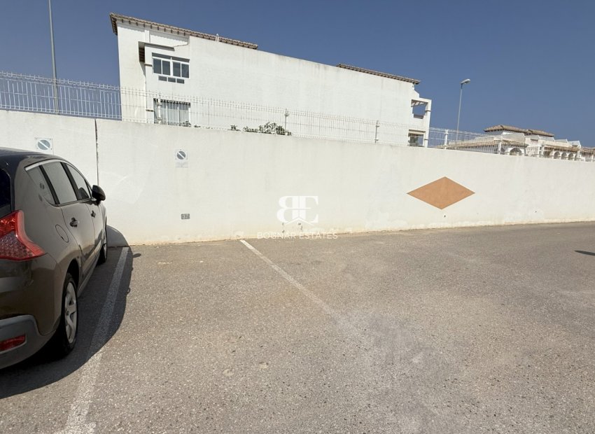 Wiederverkauf - apartment -
Orihuela Costa - La Zenia