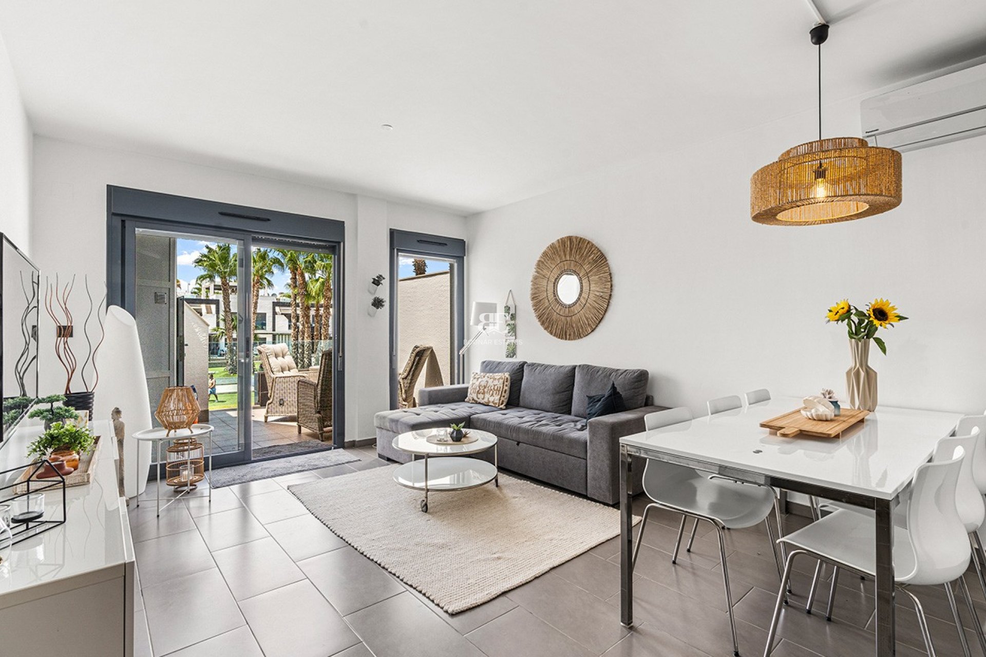 Wiederverkauf - apartment -
Orihuela Costa - La Zenia