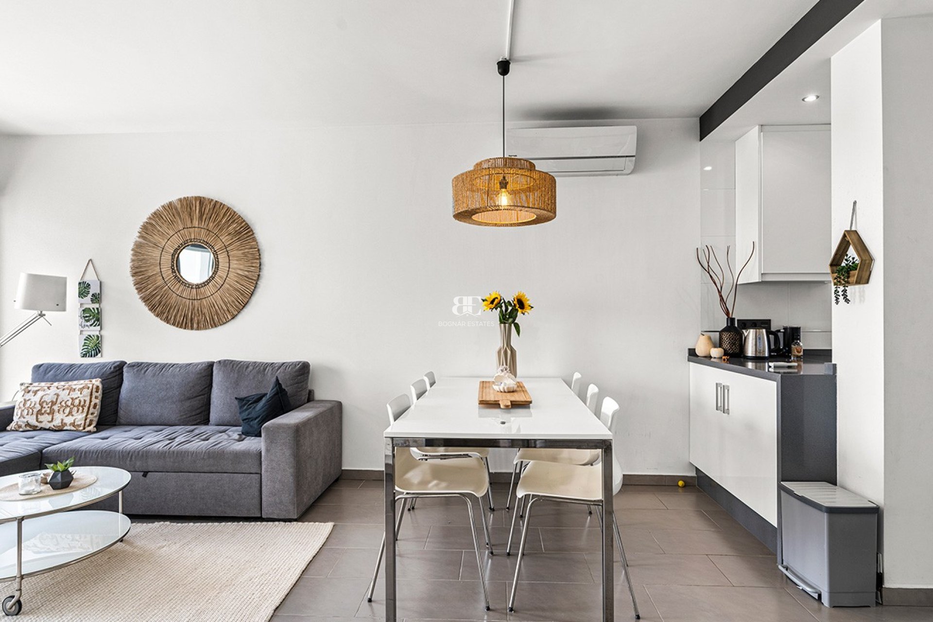 Wiederverkauf - apartment -
Orihuela Costa - La Zenia