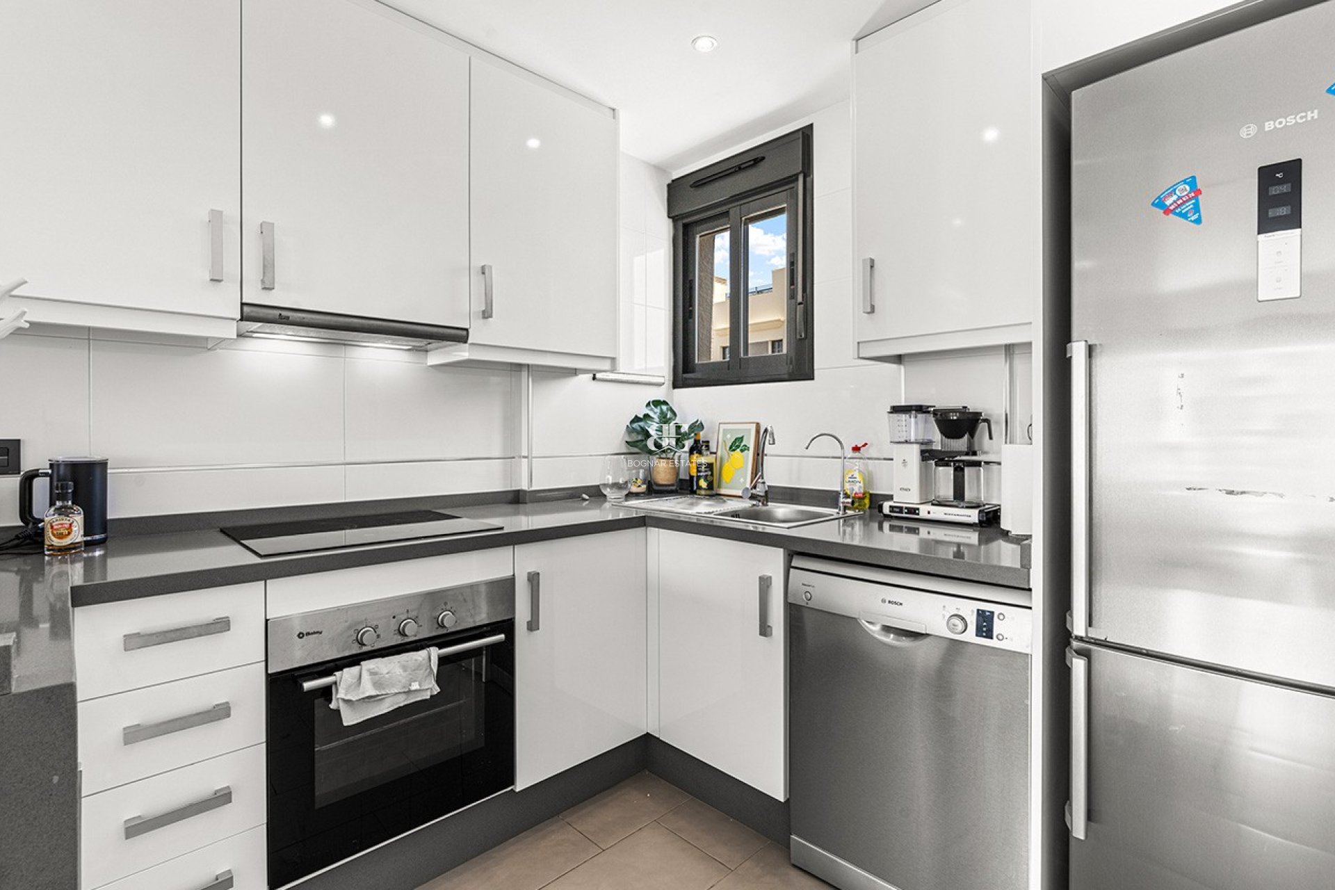 Wiederverkauf - apartment -
Orihuela Costa - La Zenia