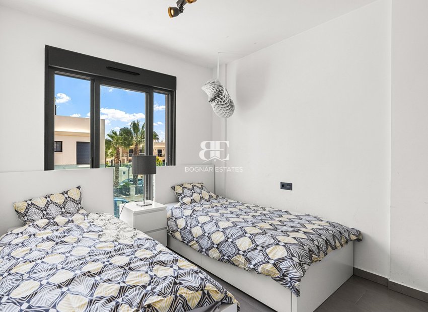 Wiederverkauf - apartment -
Orihuela Costa - La Zenia