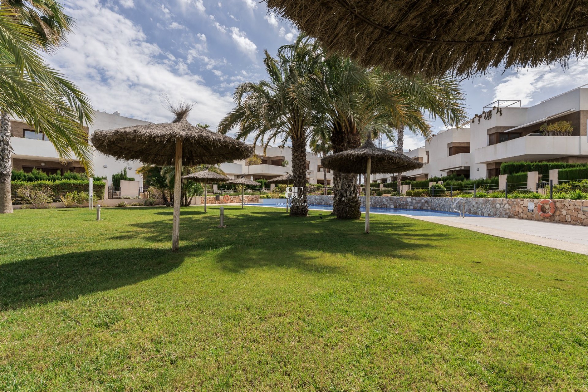Wiederverkauf - apartment -
Orihuela Costa - La Zenia