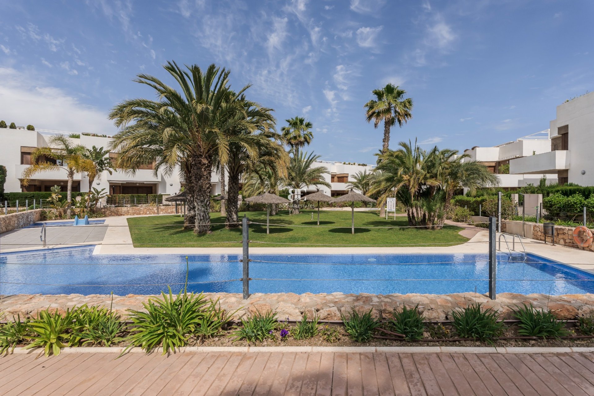 Wiederverkauf - apartment -
Orihuela Costa - La Zenia