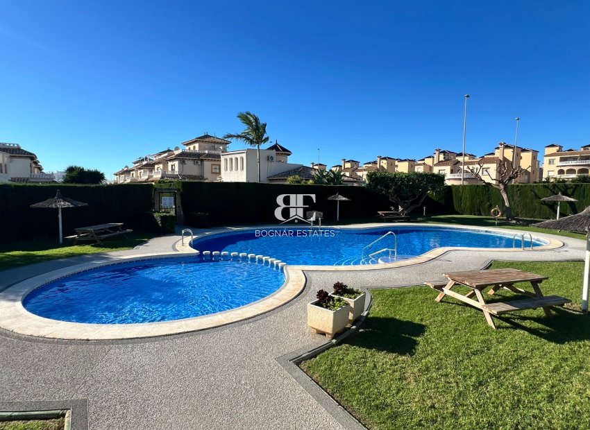 Wiederverkauf - apartment -
Orihuela Costa - Lomas De Cabo Roig