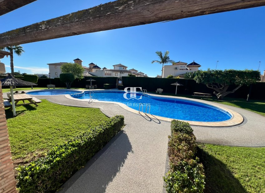 Wiederverkauf - apartment -
Orihuela Costa - Lomas De Cabo Roig