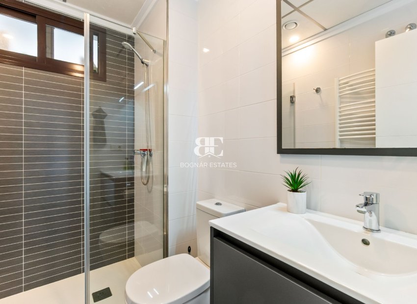 Wiederverkauf - apartment -
Orihuela Costa - Lomas De Cabo Roig