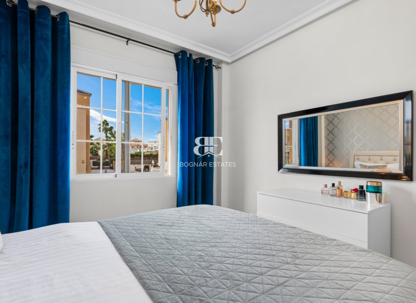 Wiederverkauf - apartment -
Orihuela Costa - Lomas De Cabo Roig