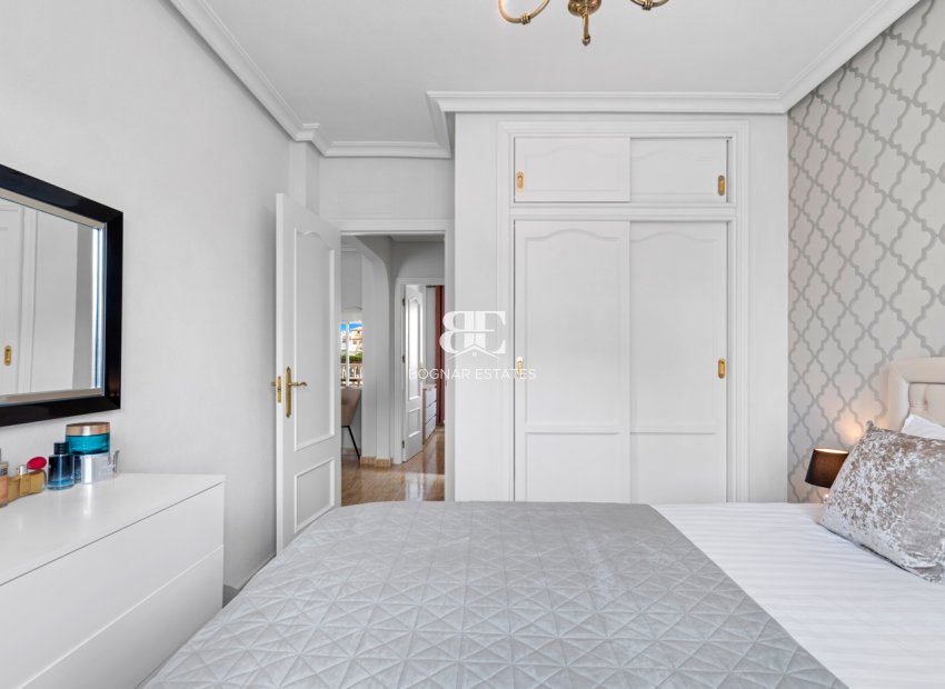 Wiederverkauf - apartment -
Orihuela Costa - Lomas De Cabo Roig