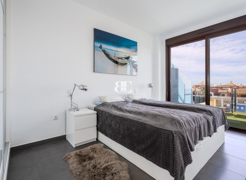 Wiederverkauf - apartment -
Orihuela Costa - Lomas De Cabo Roig