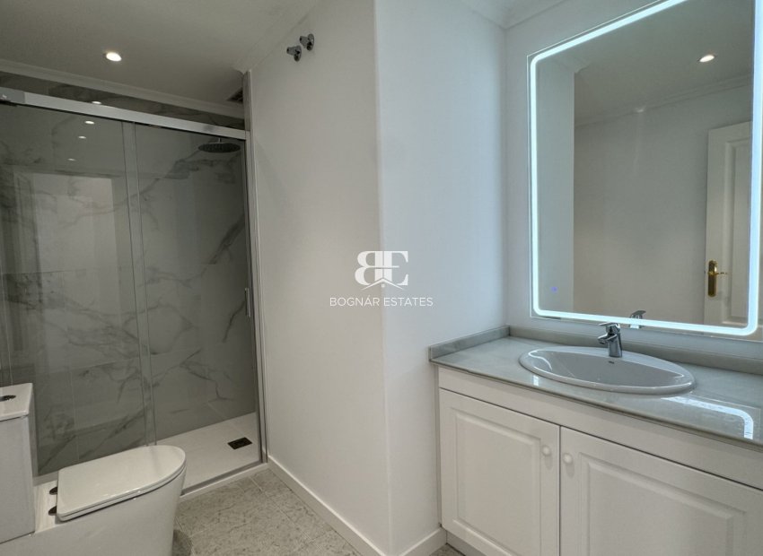 Wiederverkauf - apartment -
Orihuela Costa - Lomas de Campoamor