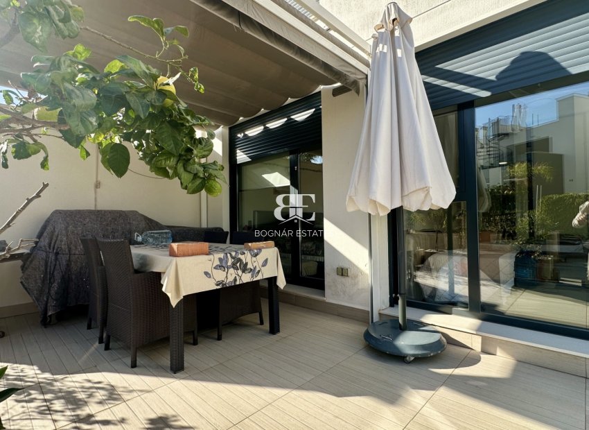 Wiederverkauf - apartment -
Orihuela Costa - Punta Prima