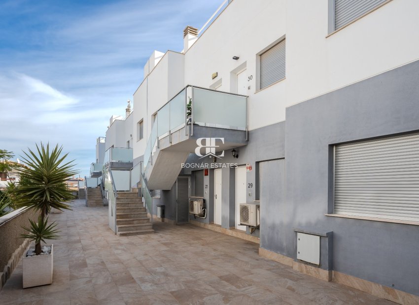 Wiederverkauf - apartment -
Orihuela Costa - Punta Prima