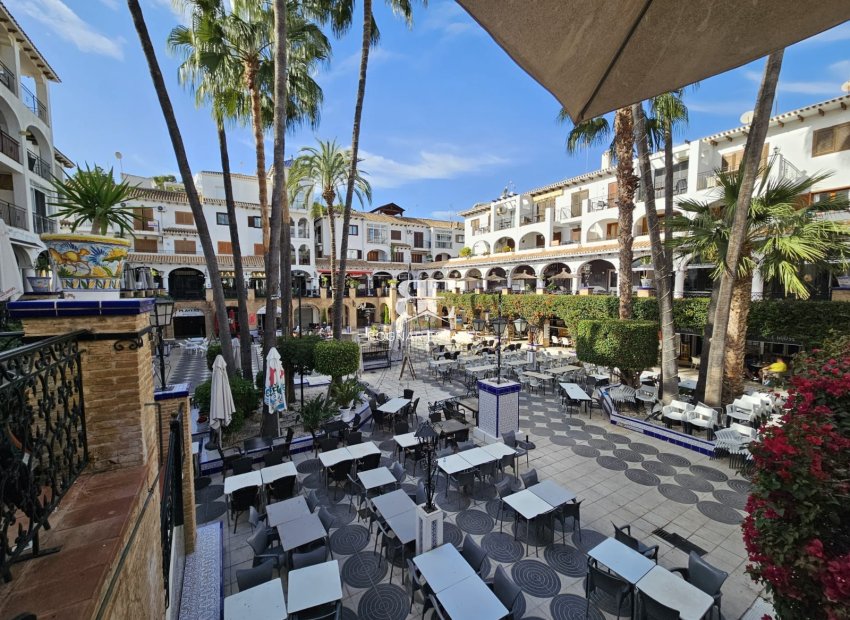 Wiederverkauf - apartment -
Orihuela Costa - Villamartín