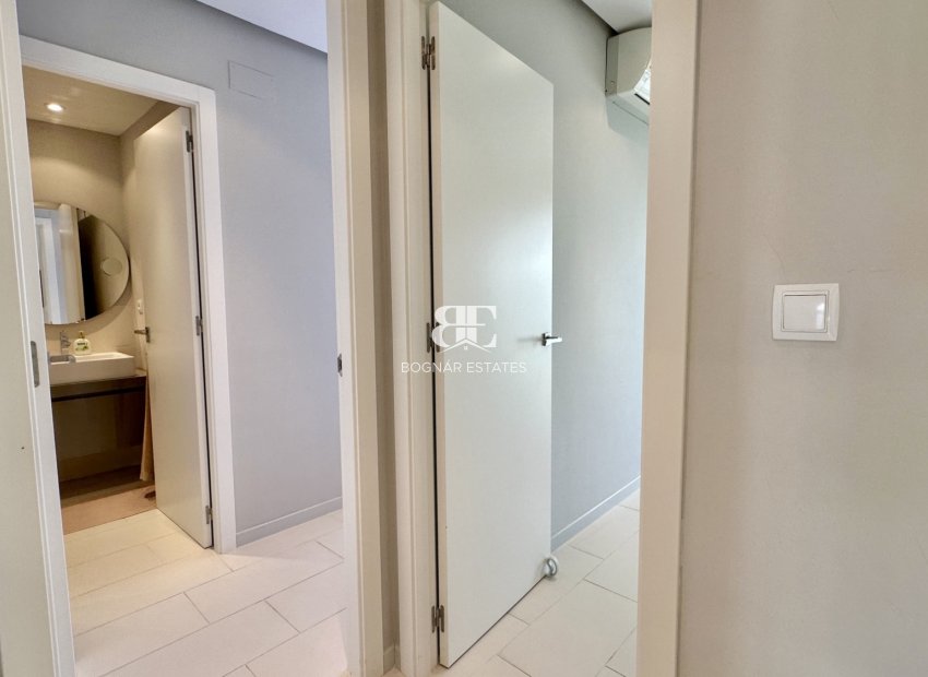 Wiederverkauf - apartment -
Orihuela Costa - Villamartín