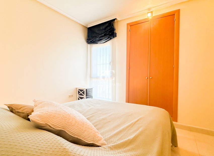 Wiederverkauf - apartment -
Orihuela Costa - Villamartín