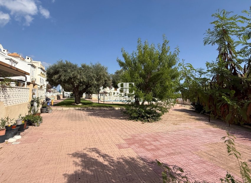 Wiederverkauf - apartment -
Orihuela Costa - Villamartín