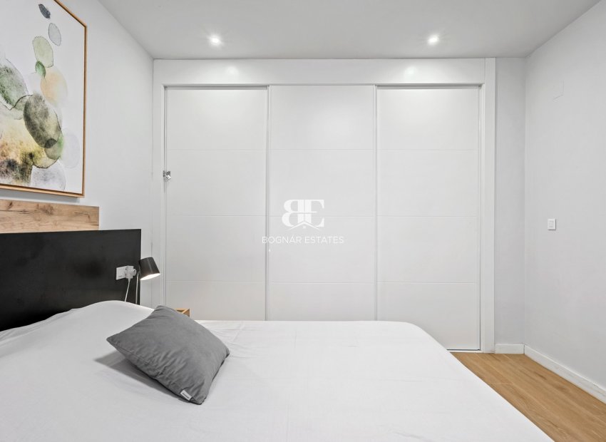 Wiederverkauf - apartment -
Orihuela Costa - Villamartín