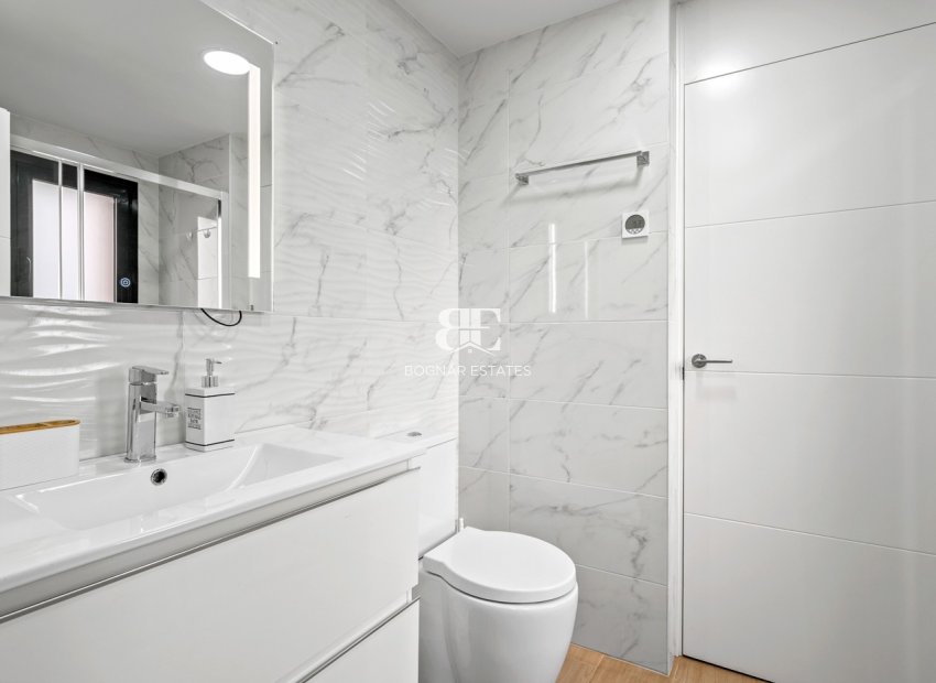 Wiederverkauf - apartment -
Orihuela Costa - Villamartín