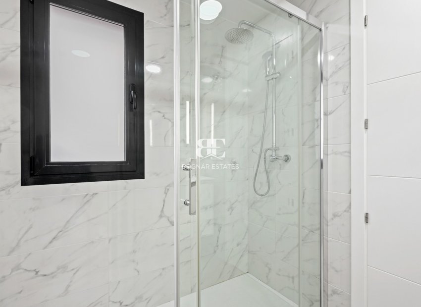 Wiederverkauf - apartment -
Orihuela Costa - Villamartín