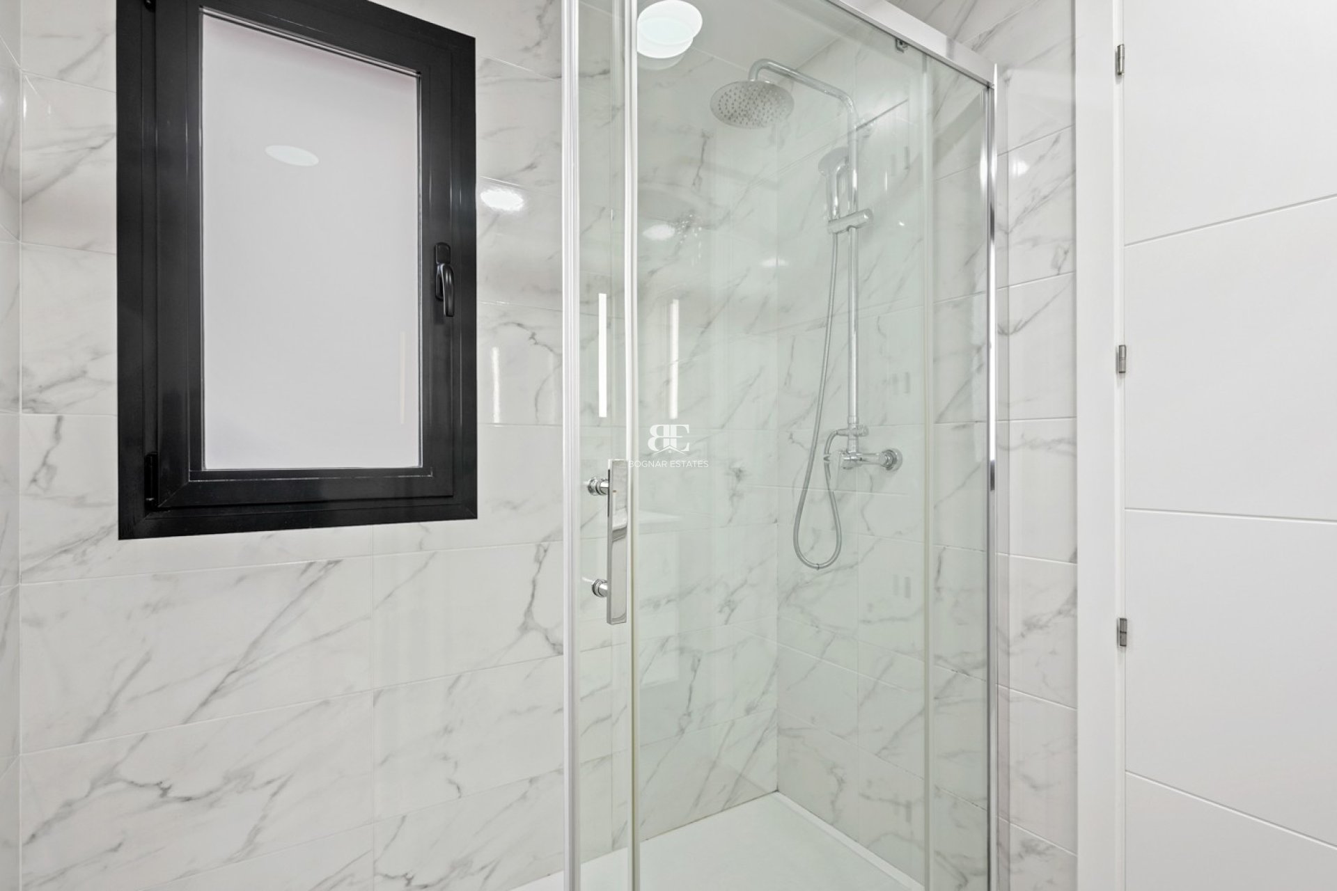 Wiederverkauf - apartment -
Orihuela Costa - Villamartín