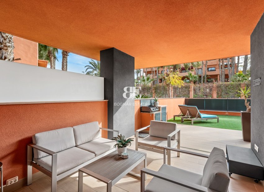 Wiederverkauf - apartment -
Orihuela Costa - Villamartín