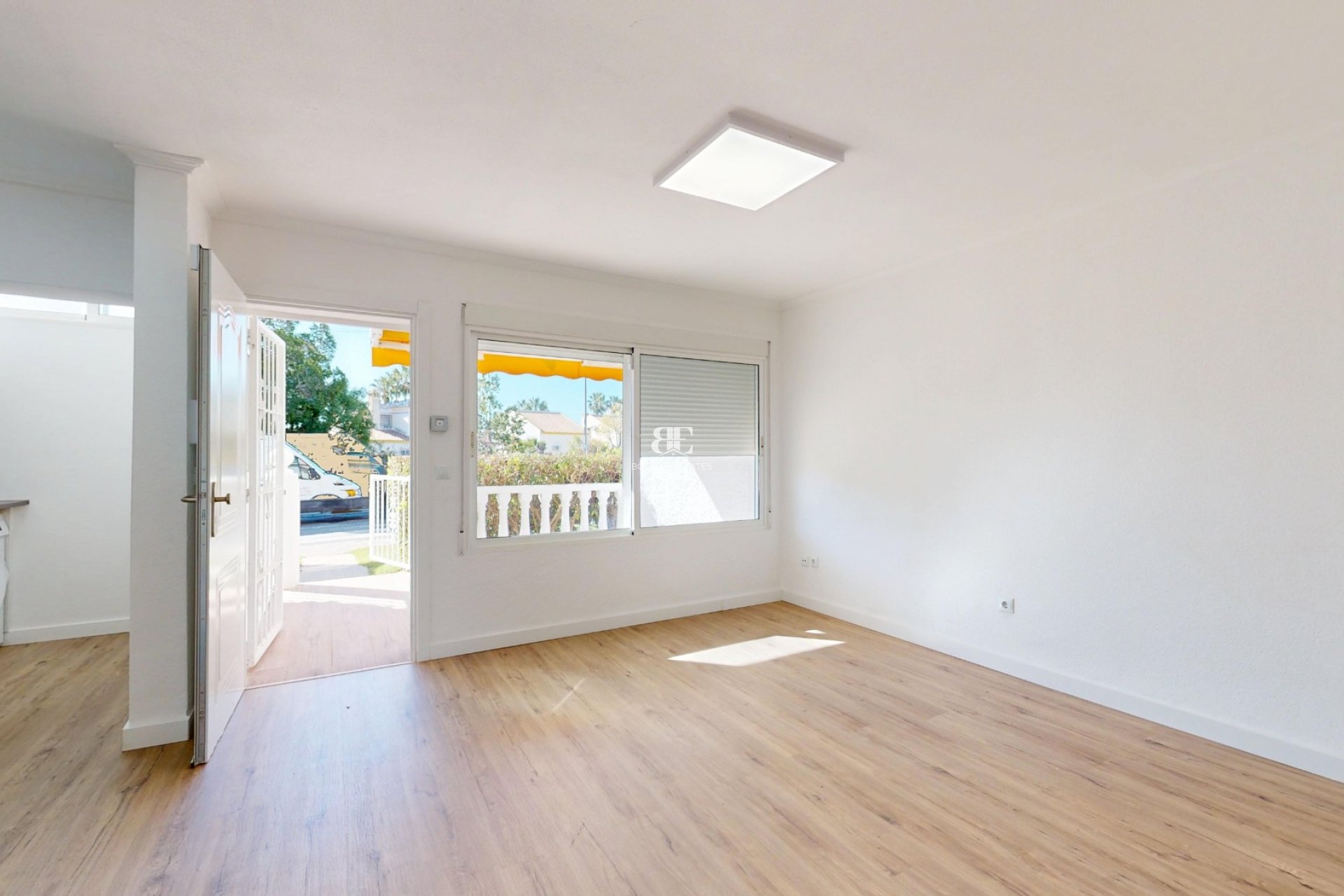 Wiederverkauf - apartment -
Orihuela Costa - Villamartín