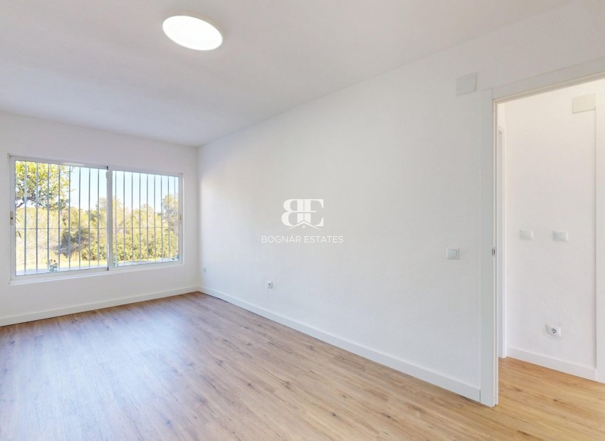 Wiederverkauf - apartment -
Orihuela Costa - Villamartín