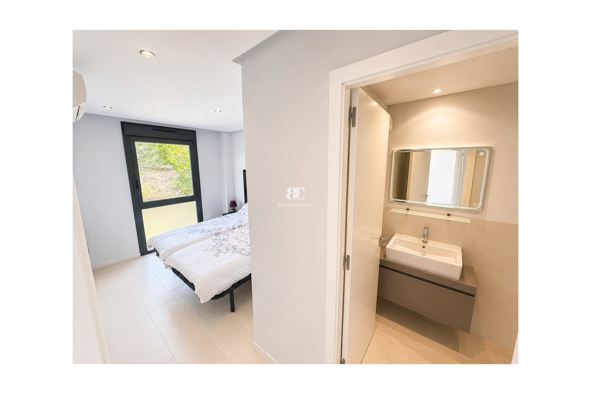 Wiederverkauf - apartment -
Orihuela Costa - Villamartín