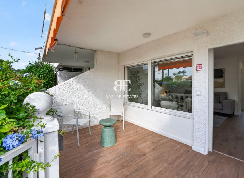 Wiederverkauf - apartment -
Orihuela Costa - Villamartín