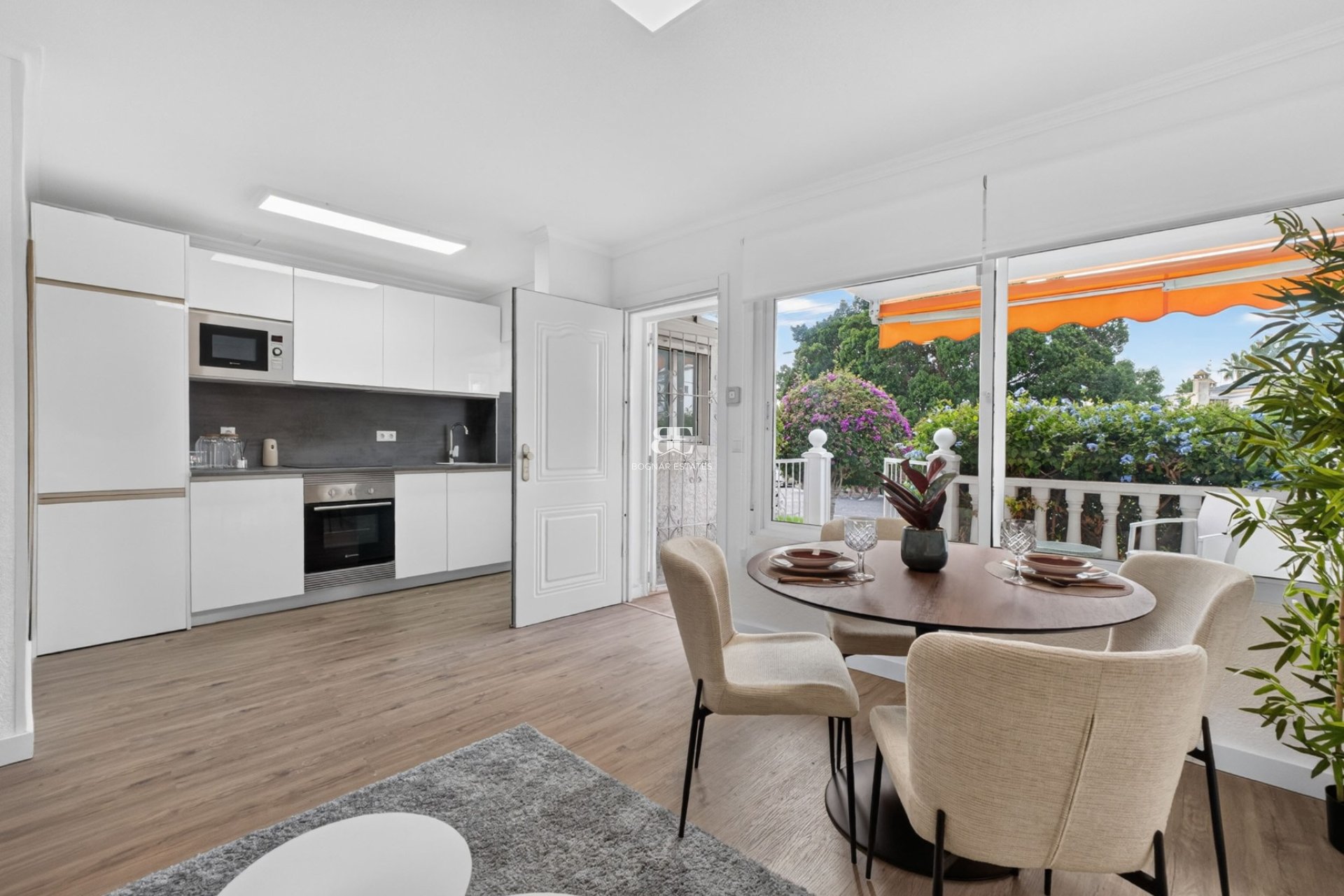Wiederverkauf - apartment -
Orihuela Costa - Villamartín