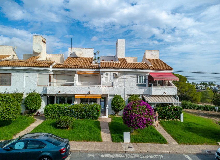 Wiederverkauf - apartment -
Orihuela Costa - Villamartín