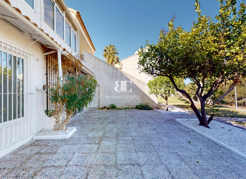 Wiederverkauf - apartment -
Orihuela Costa - Villamartín