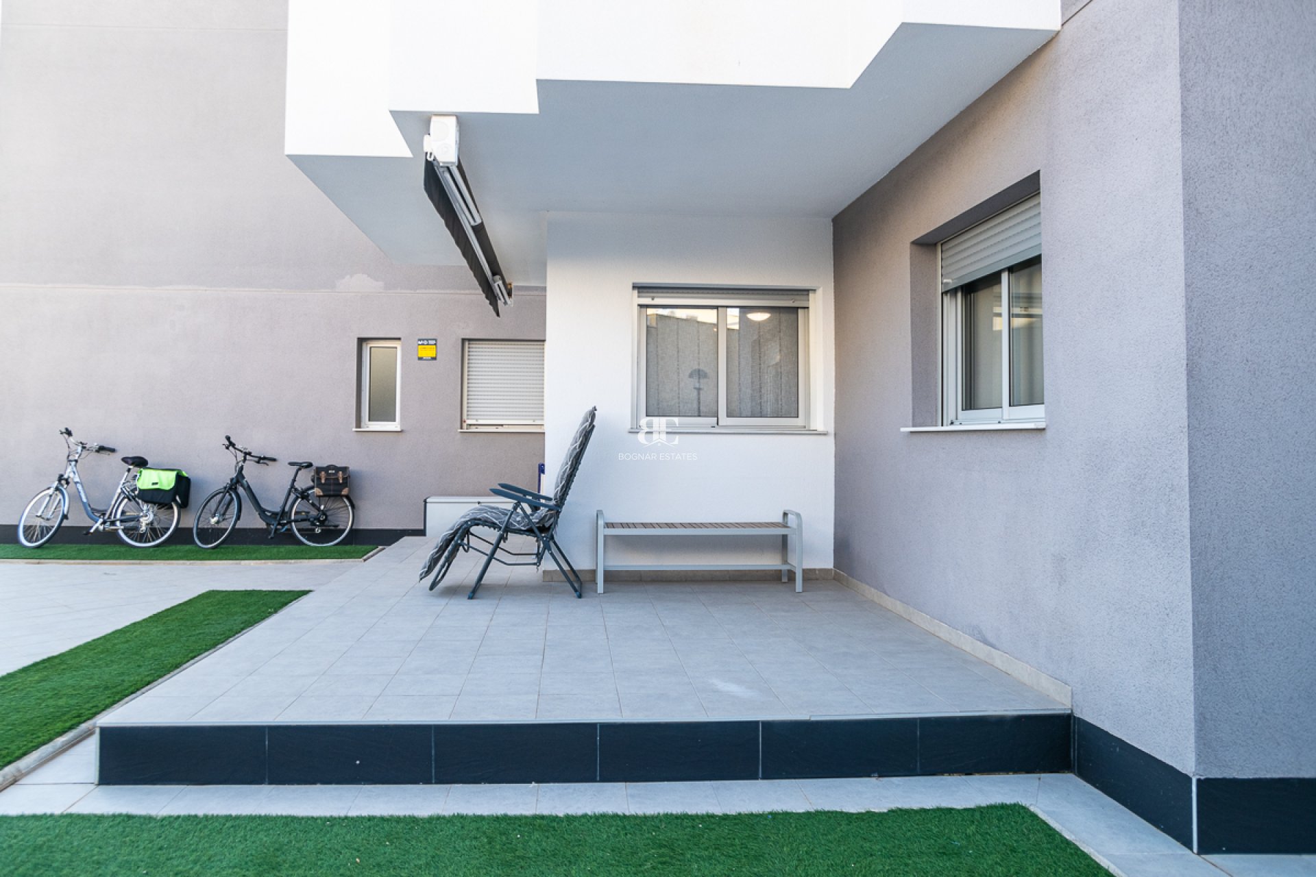 Wiederverkauf - apartment -
Orihuela Costa - Villamartín