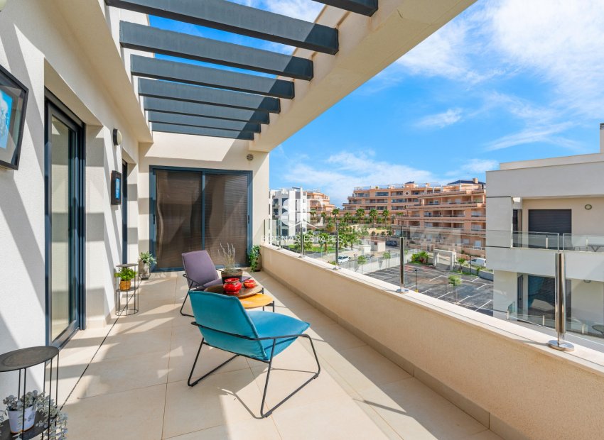 Wiederverkauf - apartment -
Orihuela Costa - Villamartín