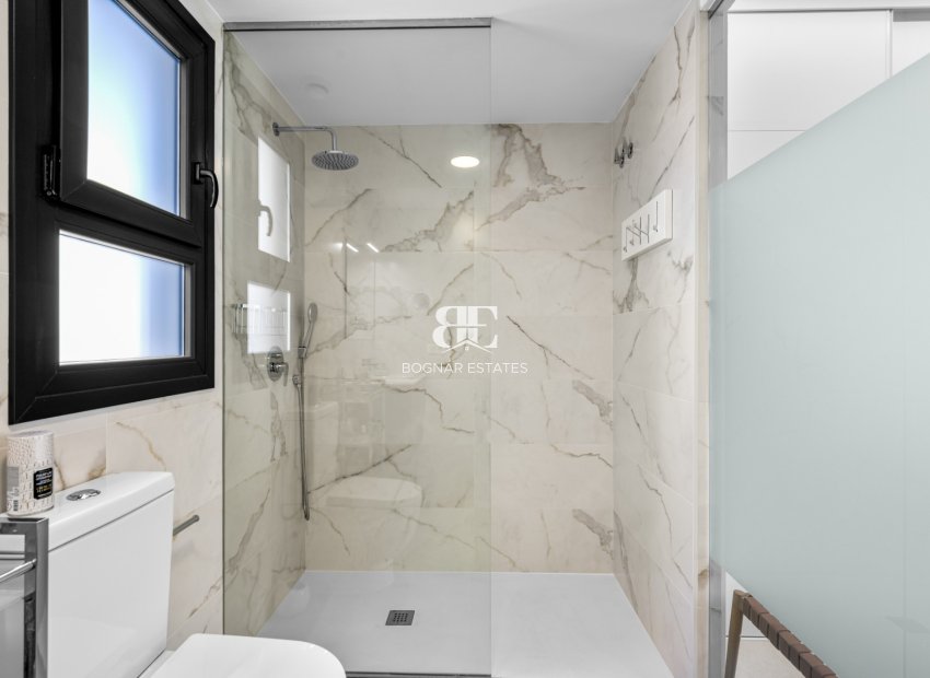 Wiederverkauf - apartment -
Orihuela Costa - Villamartín