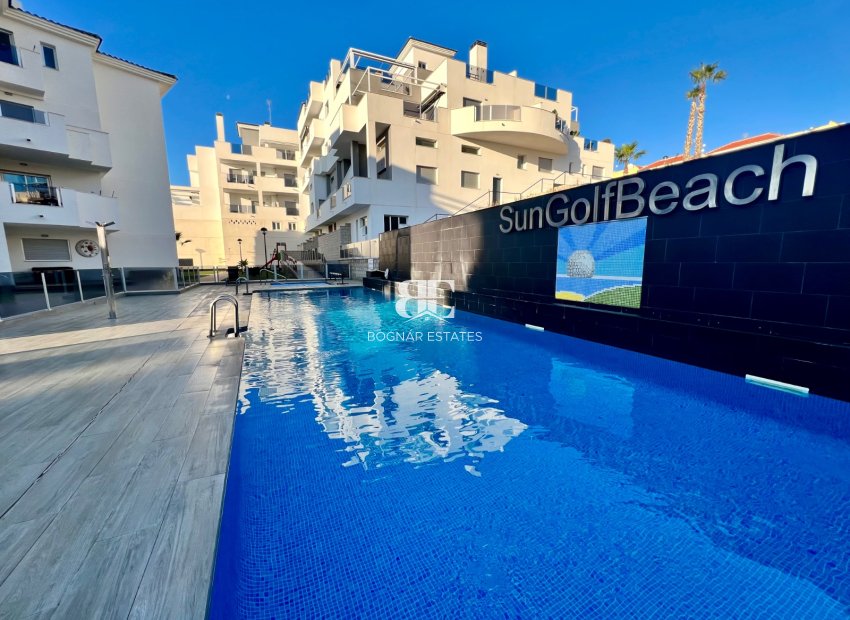 Wiederverkauf - apartment -
Orihuela Costa - Villamartín