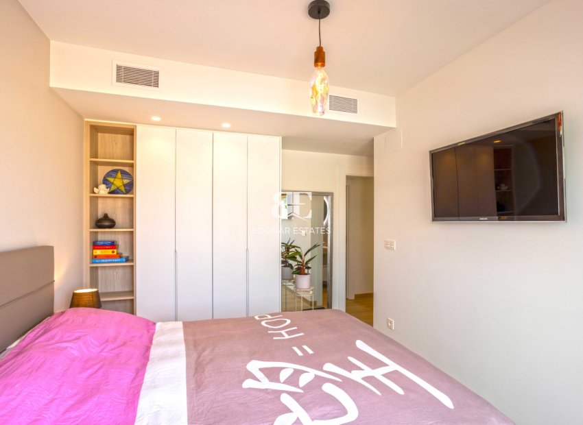Wiederverkauf - apartment -
Orihuela Costa - Villamartín