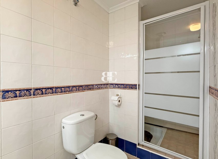 Wiederverkauf - apartment -
Orihuela Costa - Villamartín